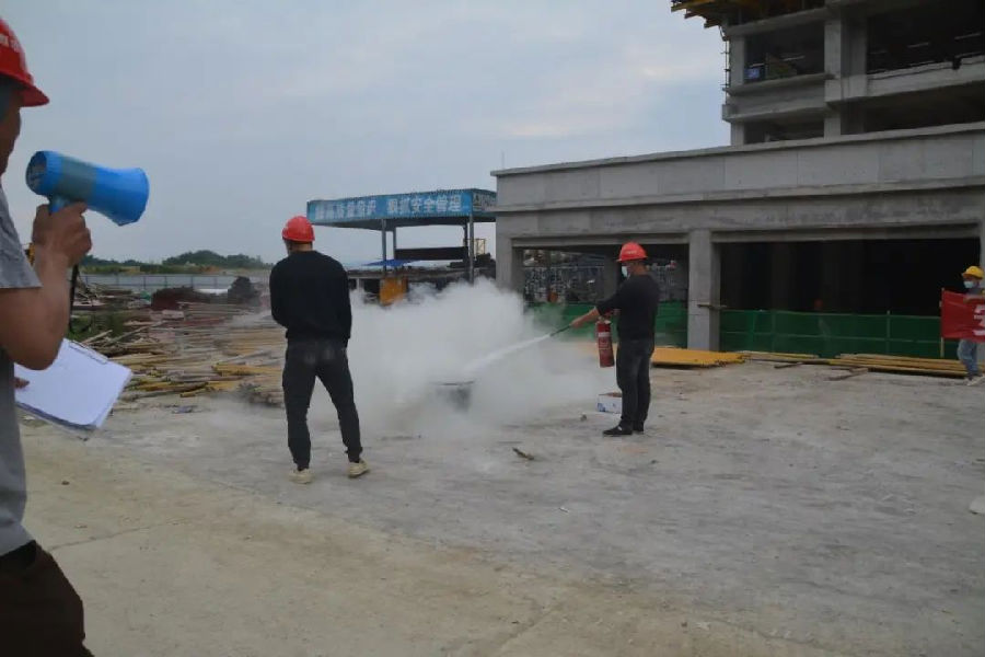 20250220779133.png 2714384813.png